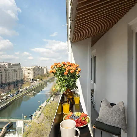 River View *