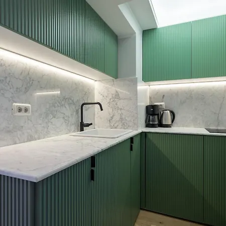 Apartment River View *