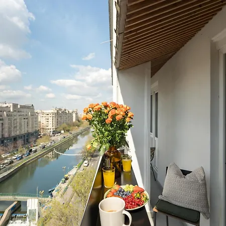 River View *